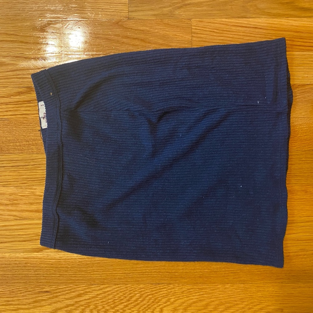 Stretchy knit hollister navy blue skirt